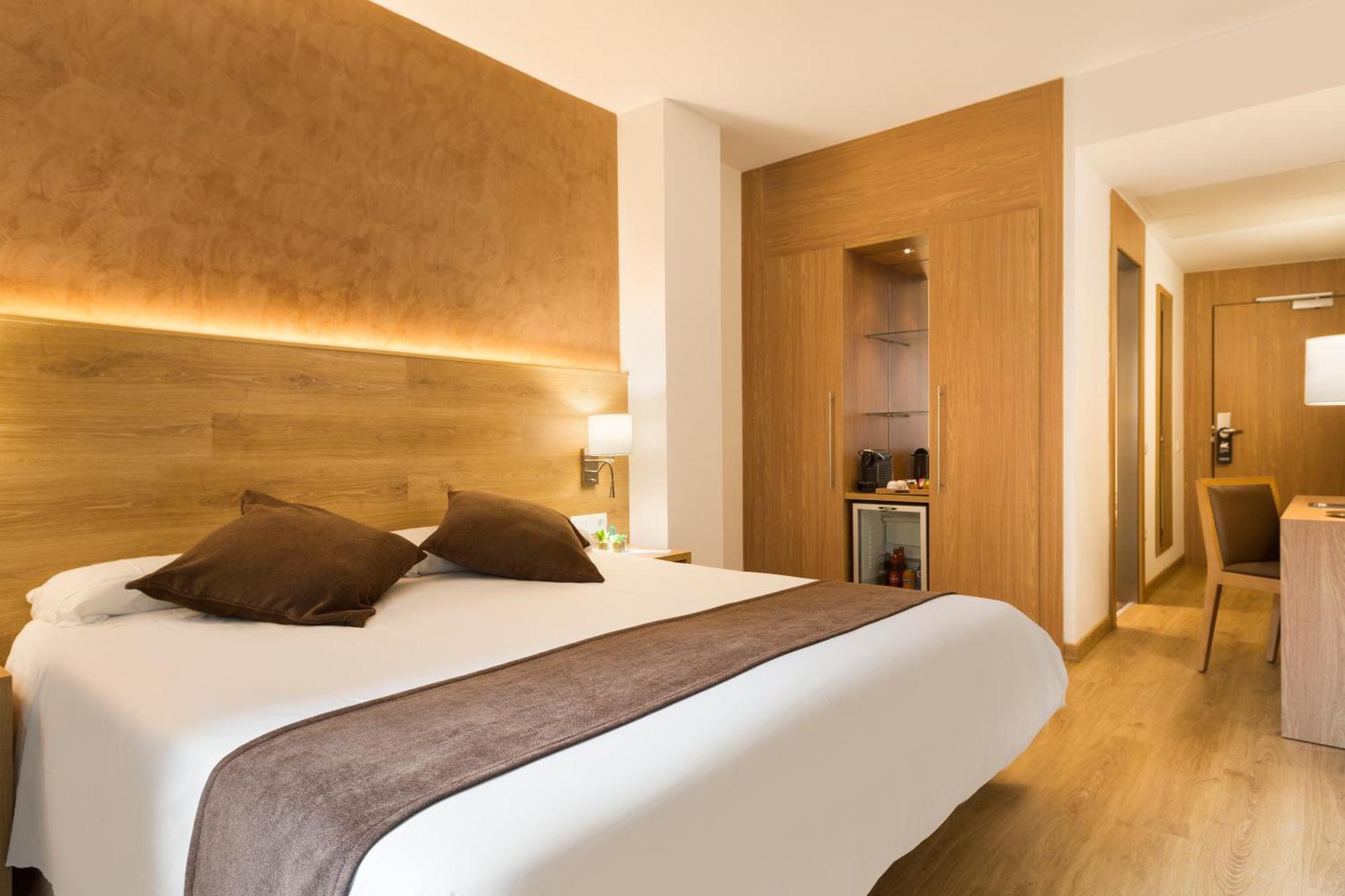 Hotel Acta Azul