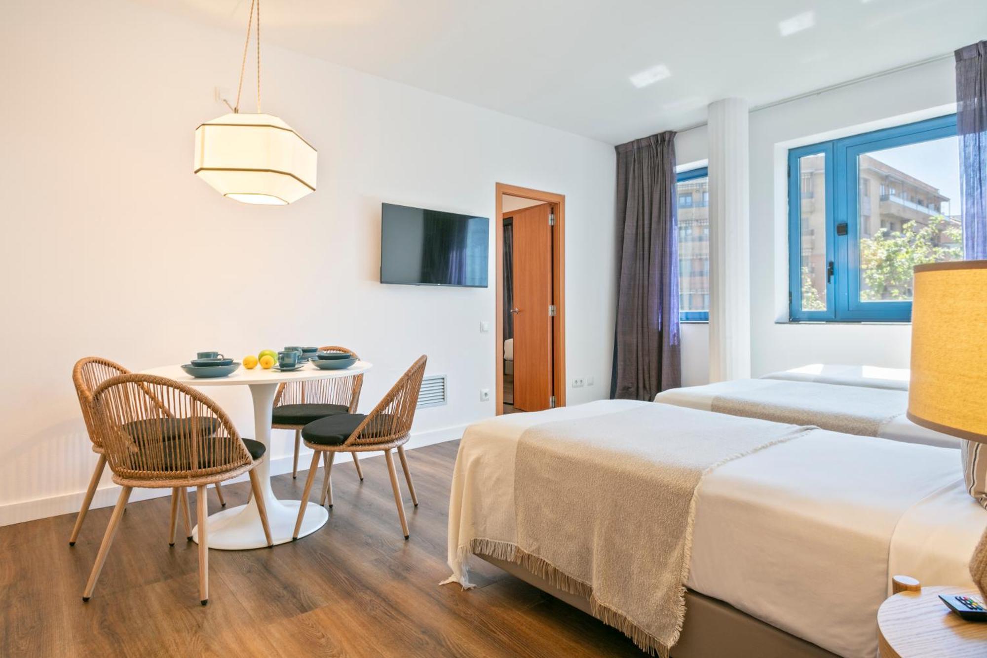 Hotel Acta Azul 3*