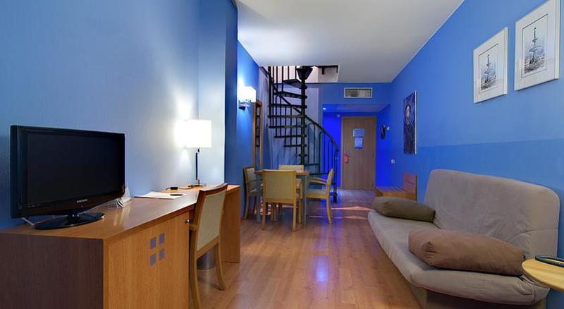 Hotel Acta Azul