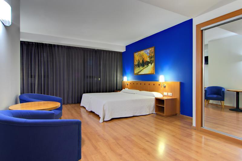 Hotel Acta Azul 3*