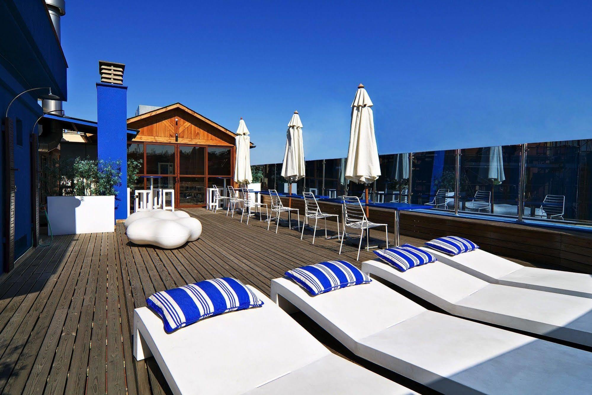 Hotel Acta Azul